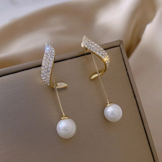 Dangling Pearl Earrings